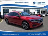 Certified 2022 Volkswagen Passat 2.0T image 1
