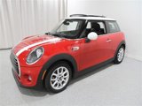 Used 2019 MINI Cooper 2-Door Hardtop w/ Signature Upholstery Package image 3