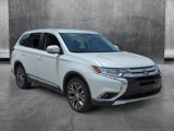 Used 2017 Mitsubishi Outlander SE image 3