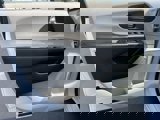 Used 2022 Chrysler Voyager LX image 5