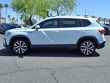 Certified 2022 Volkswagen Taos SE w/ IQ.Drive SE Package image 4