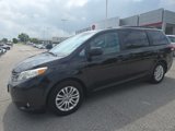 Used 2011 Toyota Sienna XLE w/ Entertainment Pkg image 2
