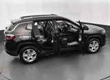 Used 2022 Jeep Compass Latitude image 6