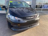 Used 2022 Chrysler Voyager LX image 5