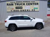 Used 2019 Jeep Grand Cherokee Laredo w/ Laredo X Package image 2