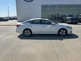 Used 2022 Nissan Altima 2.5 SV w/ SV Premium Package image 4
