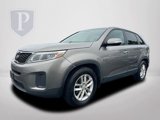 Used 2015 Kia Sorento LX image 4