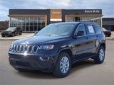 Used 2022 Jeep Grand Cherokee Laredo E image 2