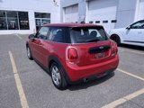 Used 2018 MINI Cooper 2-Door Hardtop image 4