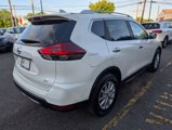 Used 2018 Nissan Rogue SV image 3