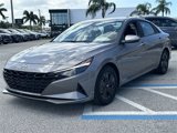 Certified 2022 Hyundai Elantra SEL w/ Cargo Package image 2