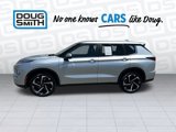 Used 2024 Mitsubishi Outlander SE Black Edition image 2