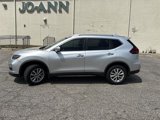 Used 2018 Nissan Rogue SV w/ Premium Package image 2