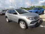 Used 2022 Jeep Compass Latitude image 3