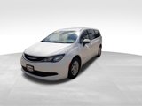 Used 2017 Chrysler Pacifica Touring image 3