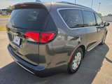 Used 2019 Chrysler Pacifica Touring-L image 4