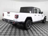 Used 2022 Jeep Gladiator Overland w/ Cold Weather Group image 5
