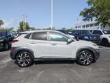 Used 2022 Hyundai Kona Limited image 5
