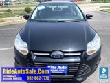 Used 2014 Ford Focus SE w/ SE Winter Package image 2