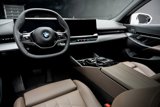 Used 2024 BMW 530i image 2