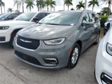Used 2021 Chrysler Pacifica Touring-L image 2
