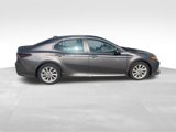 Used 2021 Toyota Camry LE image 5