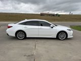 Used 2020 Toyota Avalon Limited image 5