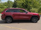 Used 2019 Jeep Grand Cherokee Limited w/ Luxury Group II image 3