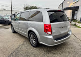 Used 2017 Dodge Grand Caravan SXT image 4