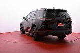 Used 2023 Jeep Grand Cherokee L Laredo image 3