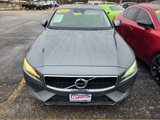 Used 2019 Volvo S60 T6 Momentum w/ Premium Package image 2