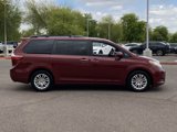 Used 2015 Toyota Sienna XLE Premium image 2