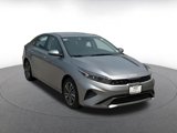 Used 2024 Kia Forte LXS image 3