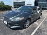 Used 2015 Ford Fusion SE image 2