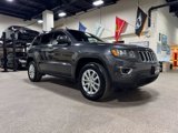 Used 2016 Jeep Grand Cherokee Laredo w/ Quick Order Package 23E image 3