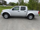 Used 2017 Nissan Frontier SV image 2