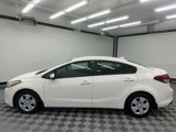 Used 2017 Kia Forte LX image 2