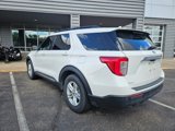Used 2022 Ford Explorer XLT image 3