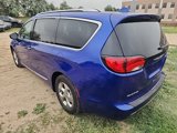 Used 2018 Chrysler Pacifica Limited w/ Advanced Safetytec Group image 3