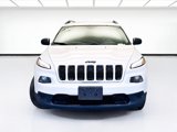 Used 2017 Jeep Cherokee Altitude image 2