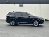 Used 2023 Nissan Rogue SV image 4