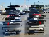Used 2020 Ford Escape Titanium image 4