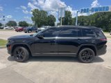 Used 2023 Jeep Grand Cherokee L Laredo image 3