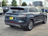 Used 2022 Lincoln Nautilus FWD w/ Premium Package image 2