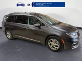 Used 2023 Chrysler Pacifica Limited image 6