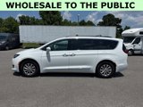 Used 2017 Chrysler Pacifica Touring-L image 4