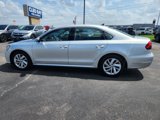 Used 2018 Volkswagen Passat 2.0T SE image 4