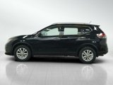 Used 2016 Nissan Rogue SV image 2