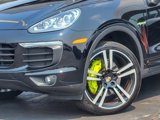 Used 2016 Porsche Cayenne S image 3