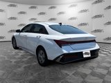Used 2024 Hyundai Elantra SE image 3